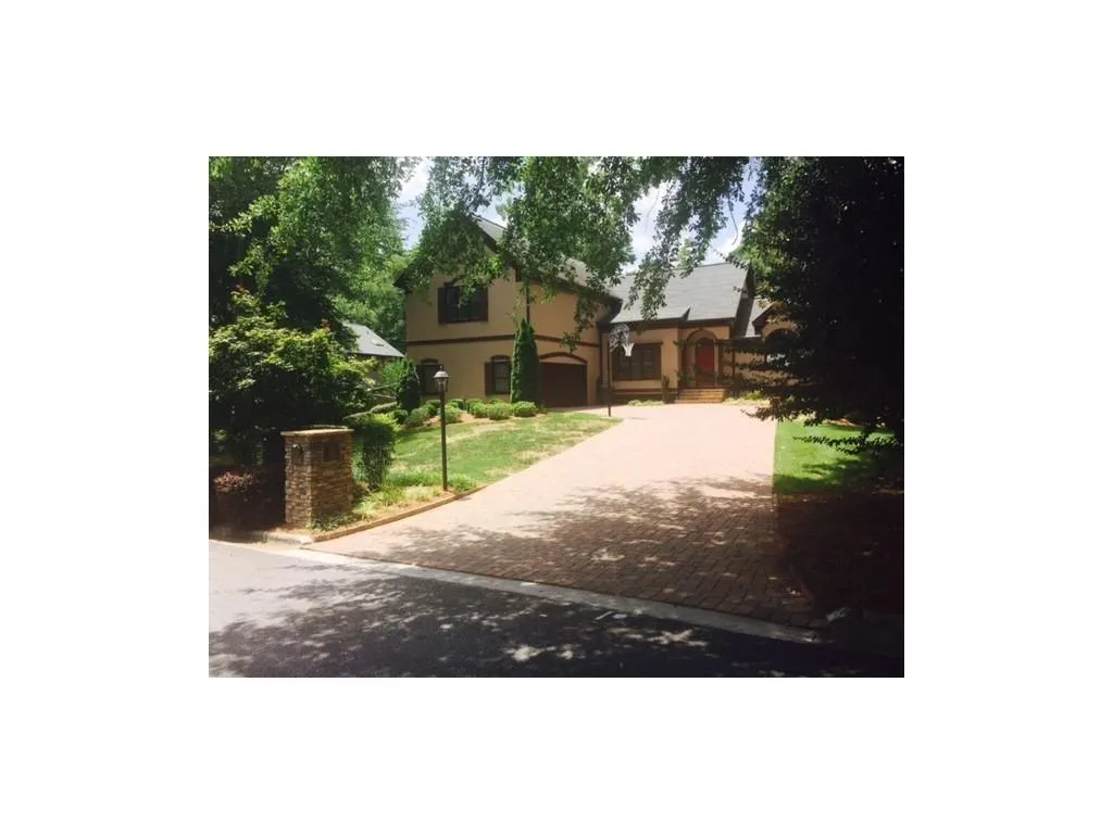 125 Bayvale Court Ne, Sandy Springs, Georgia 30328, 5 Bedrooms Bedrooms, ,4 BathroomsBathrooms,Residential,Sold,125 Bayvale Court Ne,5664383