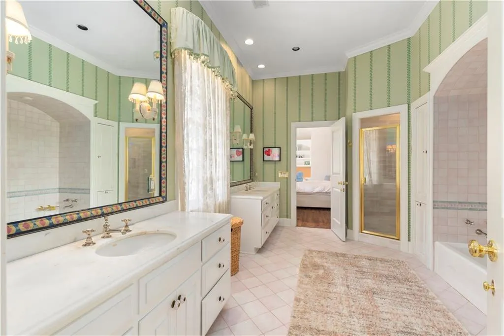 855 Davis Drive, Atlanta, Georgia 30327, 9 Bedrooms Bedrooms, ,9 BathroomsBathrooms,Residential,Sold,855 Davis Drive,7221421