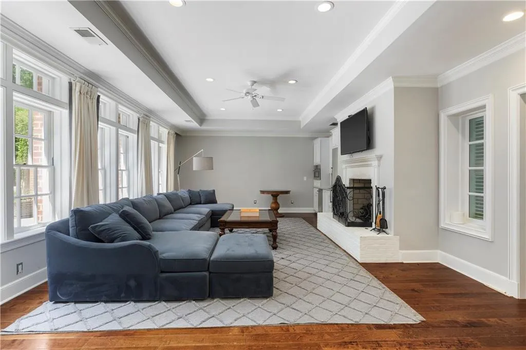855 Davis Drive, Atlanta, Georgia 30327, 9 Bedrooms Bedrooms, ,9 BathroomsBathrooms,Residential,Sold,855 Davis Drive,7221421