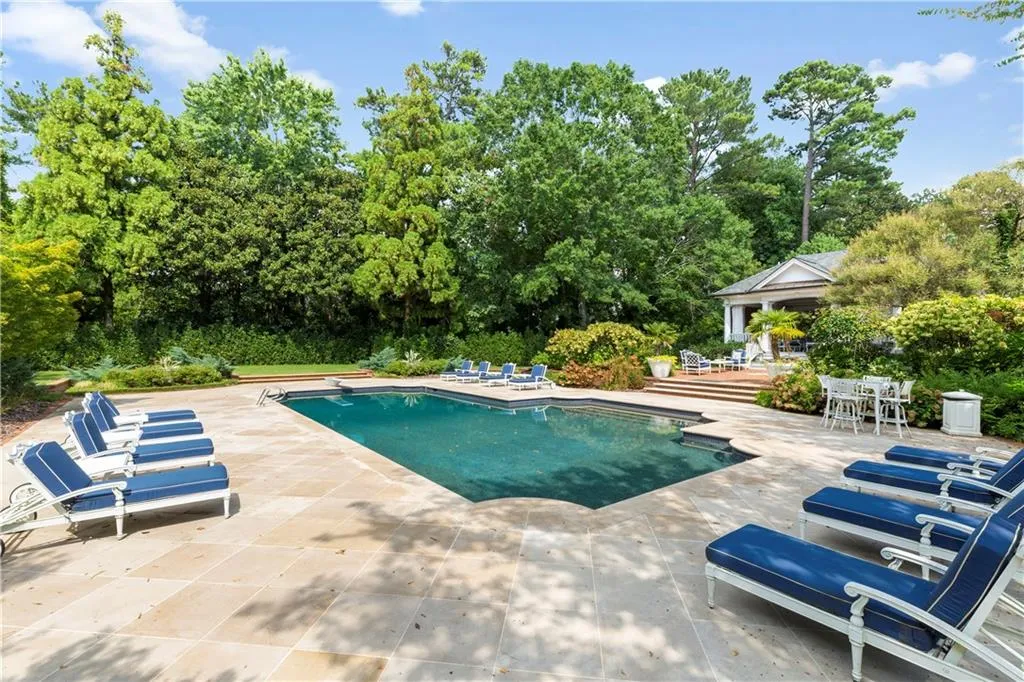 855 Davis Drive, Atlanta, Georgia 30327, 9 Bedrooms Bedrooms, ,9 BathroomsBathrooms,Residential,Sold,855 Davis Drive,7221421