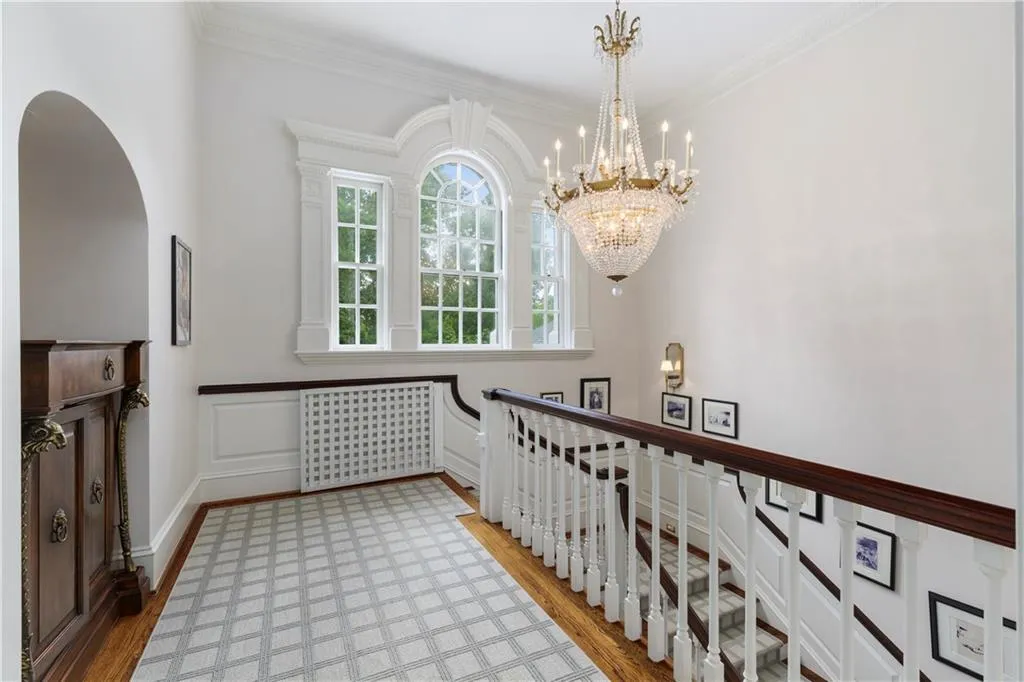 855 Davis Drive, Atlanta, Georgia 30327, 9 Bedrooms Bedrooms, ,9 BathroomsBathrooms,Residential,Sold,855 Davis Drive,7221421
