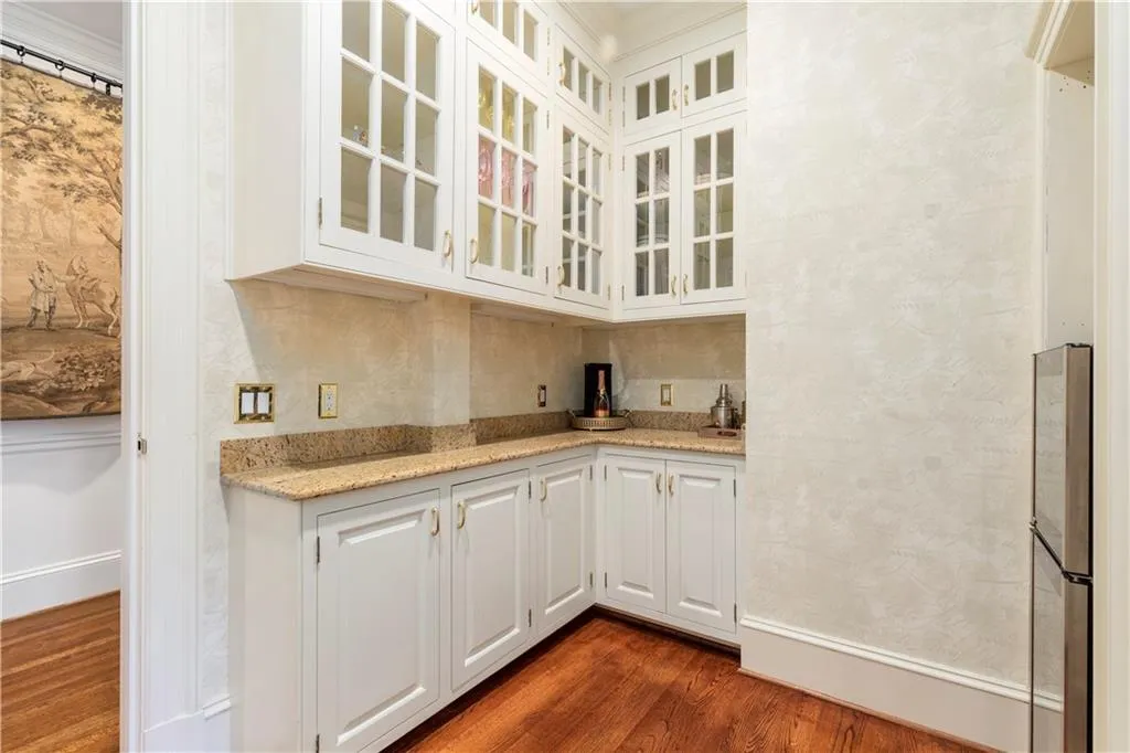 855 Davis Drive, Atlanta, Georgia 30327, 9 Bedrooms Bedrooms, ,9 BathroomsBathrooms,Residential,Sold,855 Davis Drive,7221421