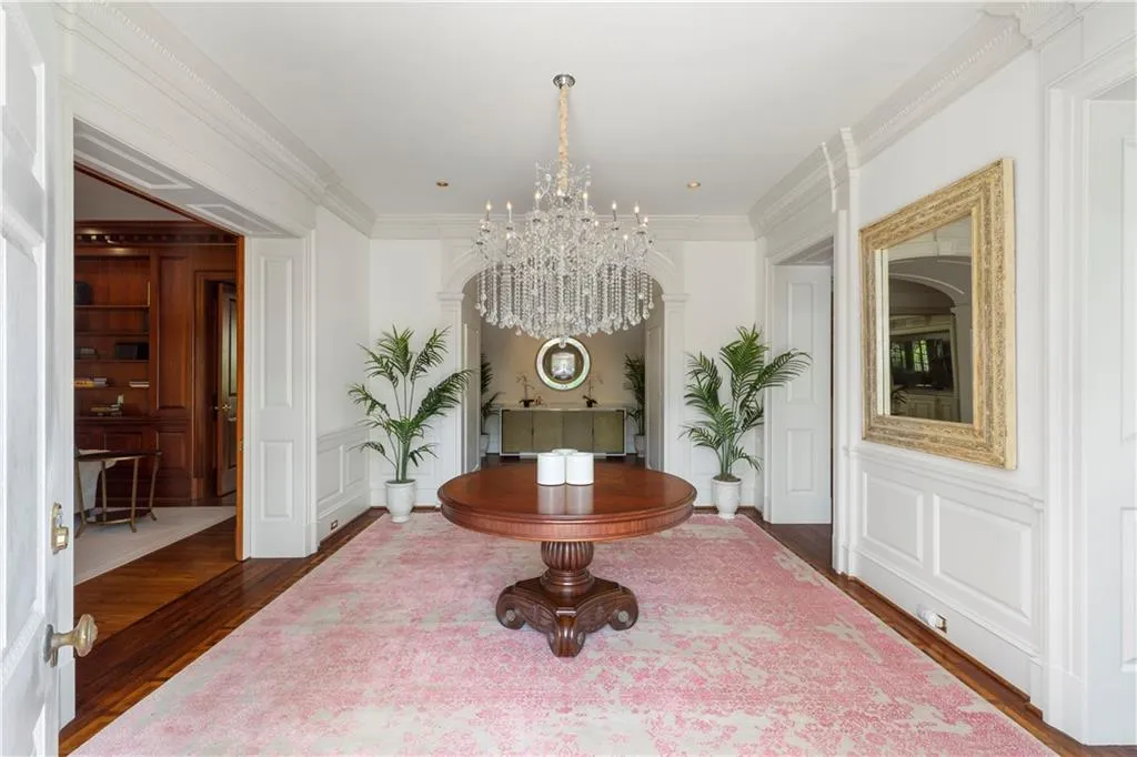 855 Davis Drive, Atlanta, Georgia 30327, 9 Bedrooms Bedrooms, ,9 BathroomsBathrooms,Residential,Sold,855 Davis Drive,7221421
