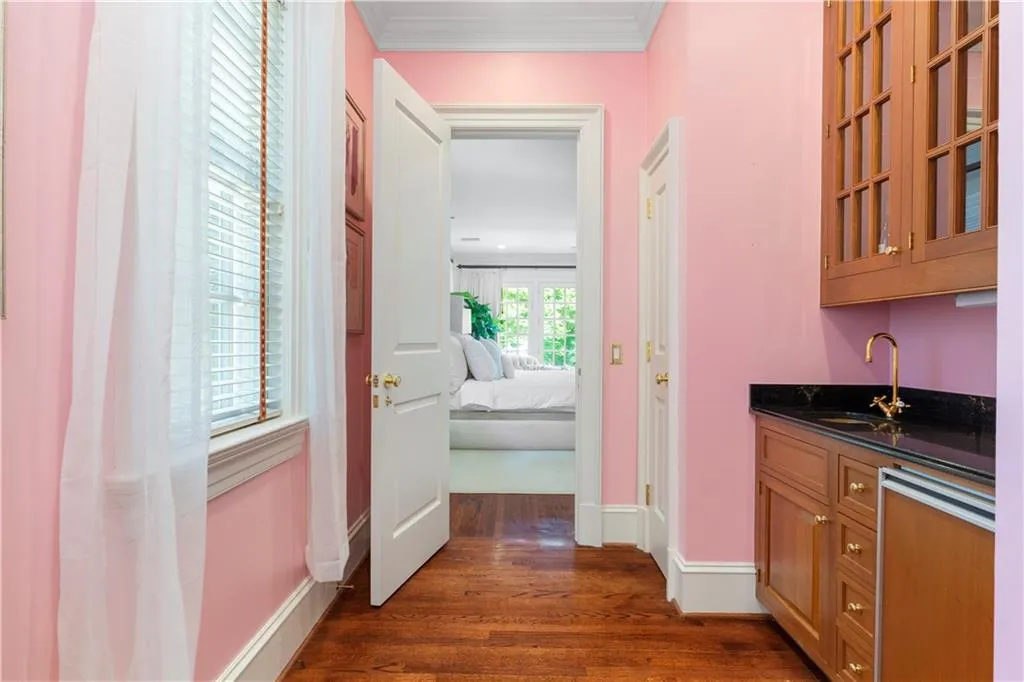 855 Davis Drive, Atlanta, Georgia 30327, 9 Bedrooms Bedrooms, ,9 BathroomsBathrooms,Residential,Sold,855 Davis Drive,7221421