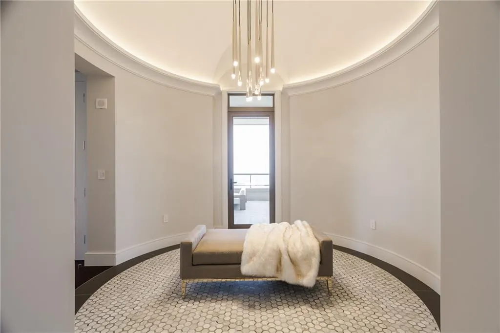 3376 Peachtree Road Ne Unit 52f, Atlanta, Georgia 30326, 4 Bedrooms Bedrooms, ,4 BathroomsBathrooms,Residential,Sold,3376 Peachtree Road Ne Unit 52f,5901313