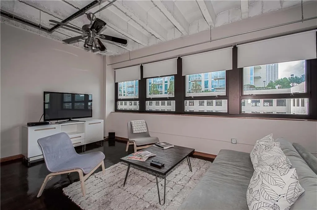 878 Peachtree Street Ne Unit 632, Atlanta, Georgia 30309, 1 Bedroom Bedrooms, ,1 BathroomBathrooms,Residential,Sold,878 Peachtree Street Ne Unit 632,5864160