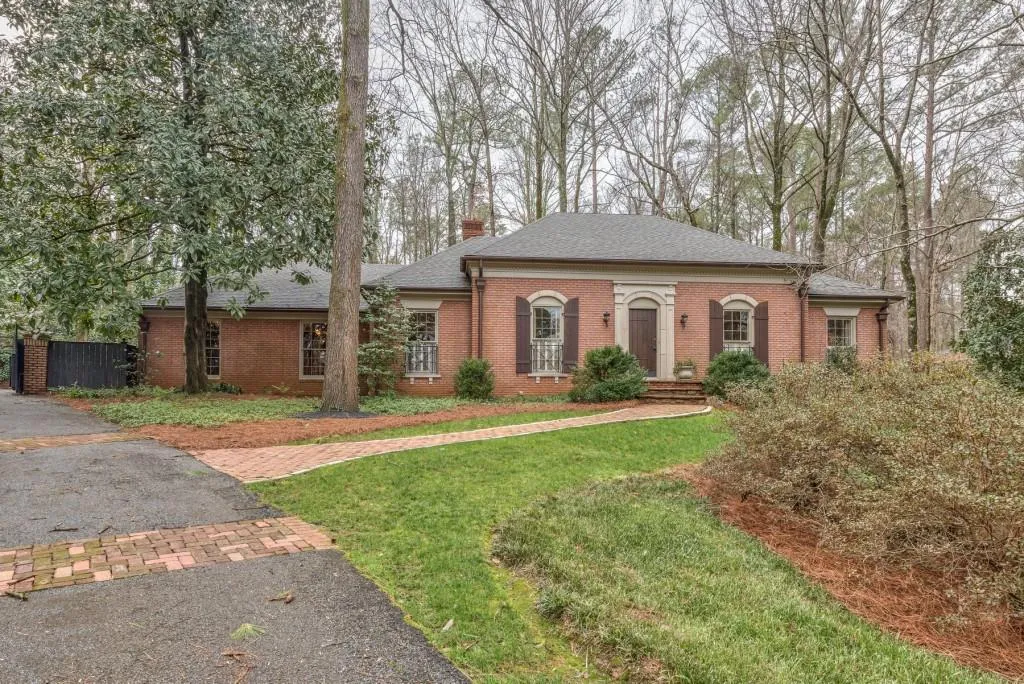 1120 Huntcliff, Sandy Springs, Georgia 30350, 3 Bedrooms Bedrooms, ,4 BathroomsBathrooms,Residential,Sold,1120 Huntcliff,5642082