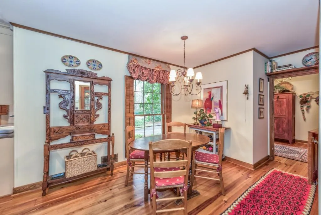 1120 Huntcliff, Sandy Springs, Georgia 30350, 3 Bedrooms Bedrooms, ,4 BathroomsBathrooms,Residential,Sold,1120 Huntcliff,5642082