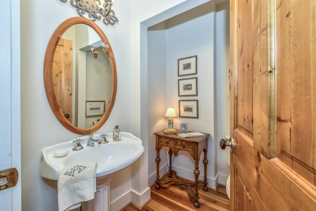 1120 Huntcliff, Sandy Springs, Georgia 30350, 3 Bedrooms Bedrooms, ,4 BathroomsBathrooms,Residential,Sold,1120 Huntcliff,5642082