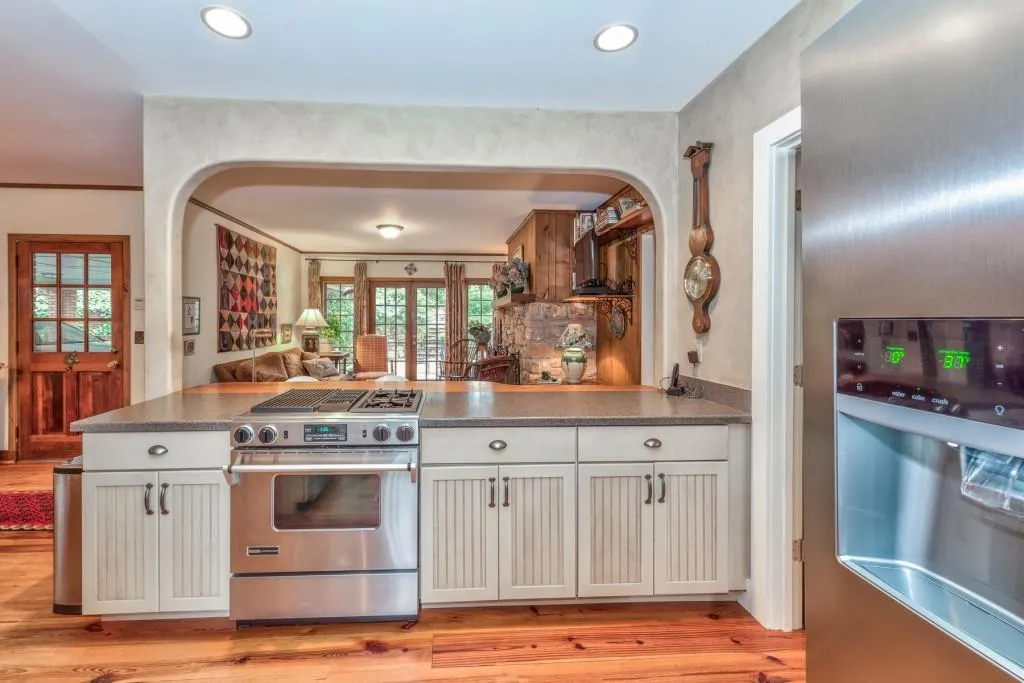 1120 Huntcliff, Sandy Springs, Georgia 30350, 3 Bedrooms Bedrooms, ,4 BathroomsBathrooms,Residential,Sold,1120 Huntcliff,5642082