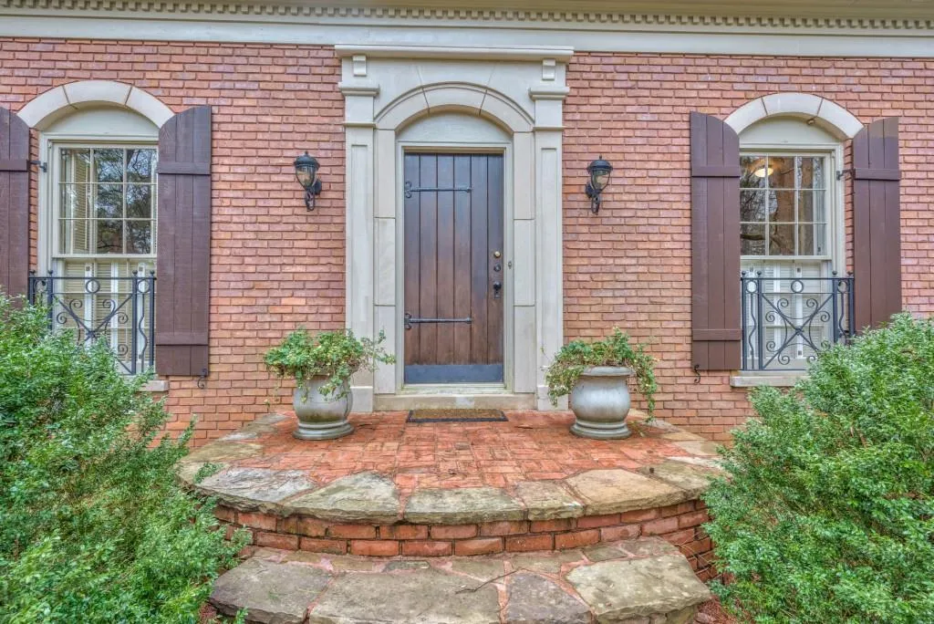 1120 Huntcliff, Sandy Springs, Georgia 30350, 3 Bedrooms Bedrooms, ,4 BathroomsBathrooms,Residential,Sold,1120 Huntcliff,5642082