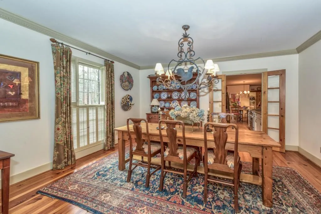 1120 Huntcliff, Sandy Springs, Georgia 30350, 3 Bedrooms Bedrooms, ,4 BathroomsBathrooms,Residential,Sold,1120 Huntcliff,5642082