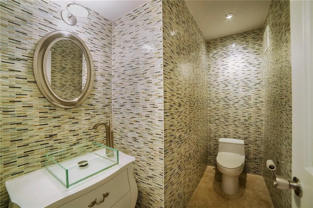 6980 Roswell Road Unit J7, Atlanta, Georgia 30328, 2 Bedrooms Bedrooms, ,1 BathroomBathrooms,Residential,Sold,6980 Roswell Road Unit J7,5697495