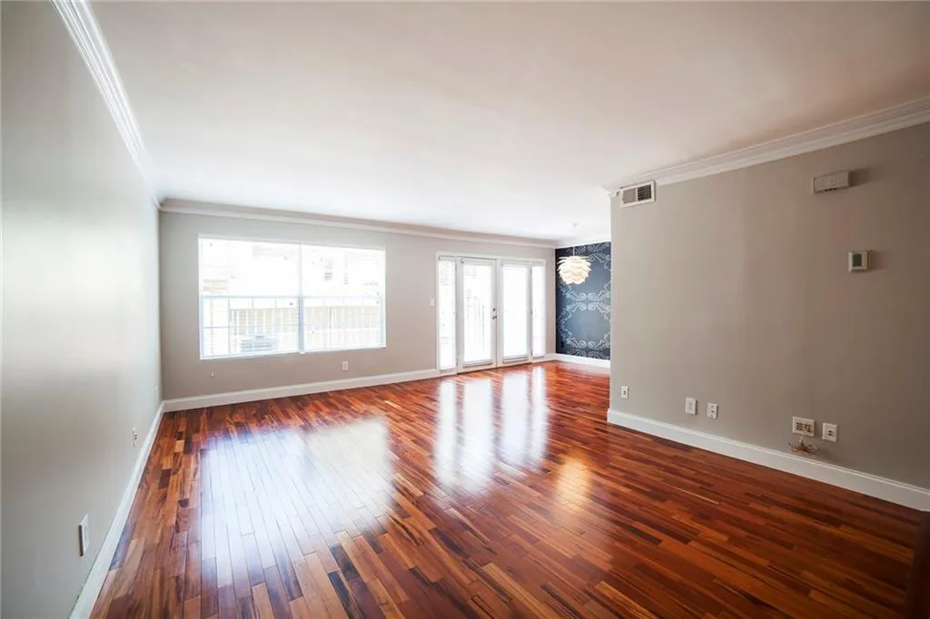 6980 Roswell Road Unit J7, Atlanta, Georgia 30328, 2 Bedrooms Bedrooms, ,1 BathroomBathrooms,Residential,Sold,6980 Roswell Road Unit J7,5697495