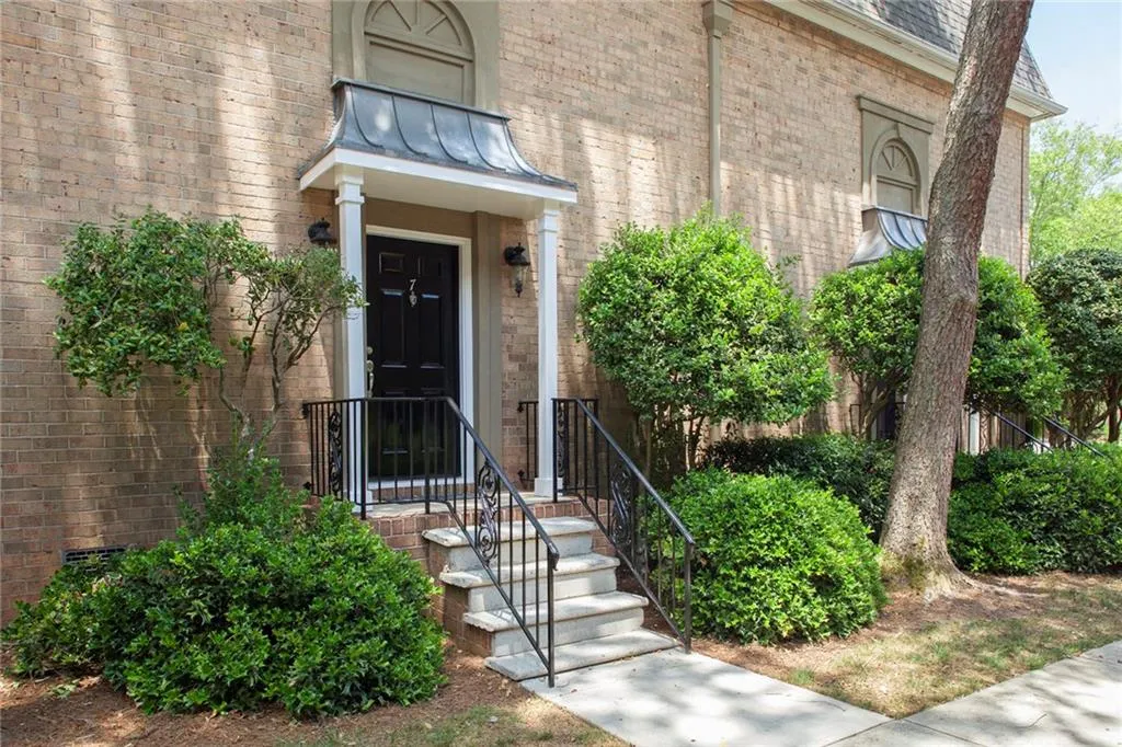 6980 Roswell Road Unit J7, Atlanta, Georgia 30328, 2 Bedrooms Bedrooms, ,1 BathroomBathrooms,Residential,Sold,6980 Roswell Road Unit J7,5697495