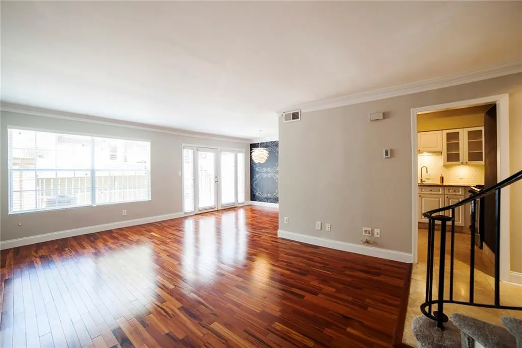 6980 Roswell Road Unit J7, Atlanta, Georgia 30328, 2 Bedrooms Bedrooms, ,1 BathroomBathrooms,Residential,Sold,6980 Roswell Road Unit J7,5697495