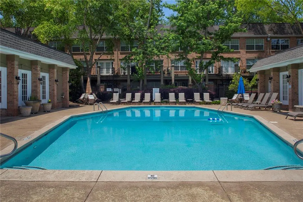 6980 Roswell Road Unit J7, Atlanta, Georgia 30328, 2 Bedrooms Bedrooms, ,1 BathroomBathrooms,Residential,Sold,6980 Roswell Road Unit J7,5697495