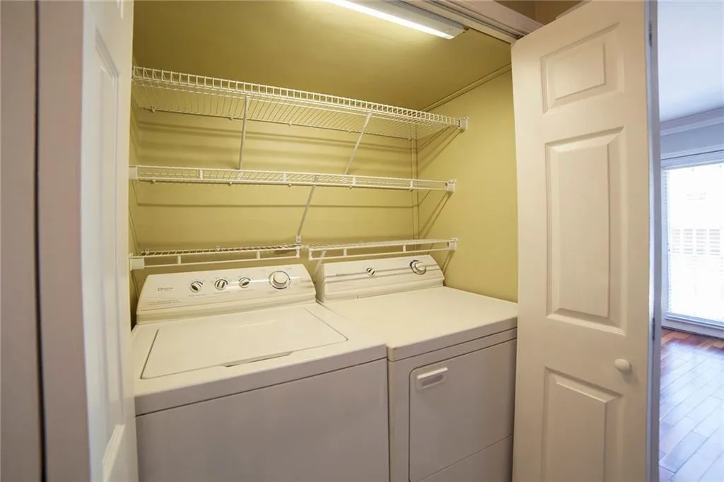 6980 Roswell Road Unit J7, Atlanta, Georgia 30328, 2 Bedrooms Bedrooms, ,1 BathroomBathrooms,Residential,Sold,6980 Roswell Road Unit J7,5697495