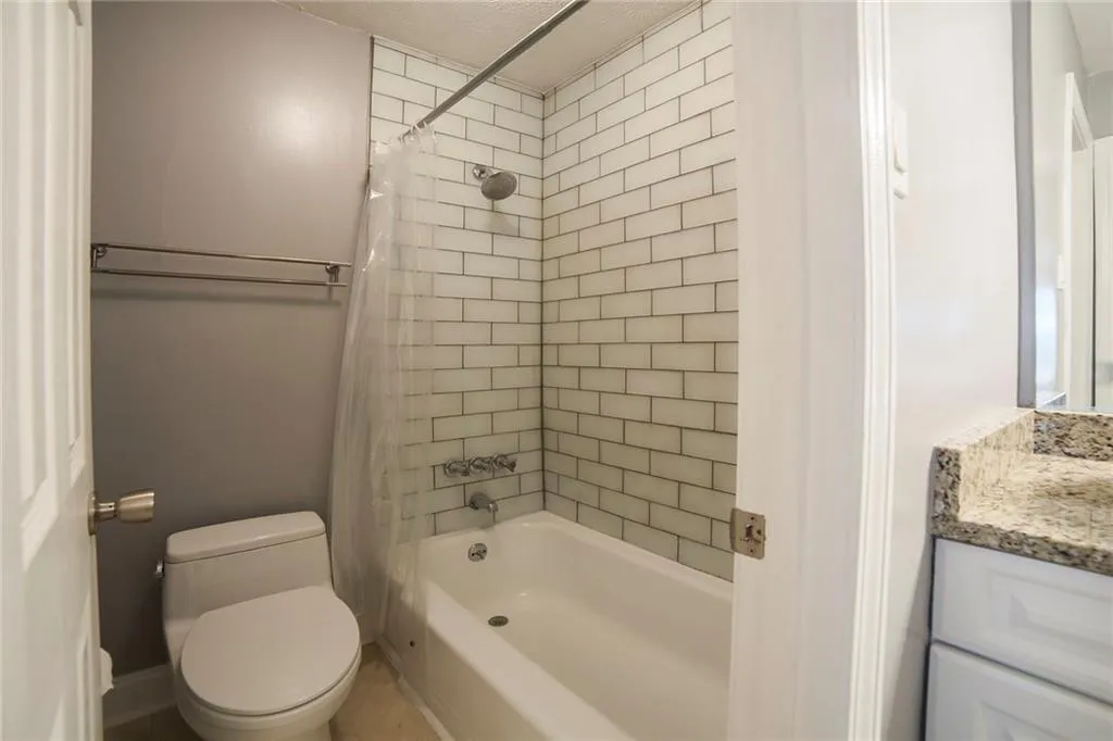 6980 Roswell Road Unit J7, Atlanta, Georgia 30328, 2 Bedrooms Bedrooms, ,1 BathroomBathrooms,Residential,Sold,6980 Roswell Road Unit J7,5697495