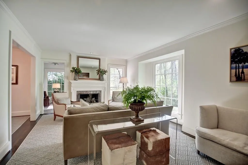 569 Spring Valley Road Nw, Atlanta, Georgia 30318, 3 Bedrooms Bedrooms, ,3 BathroomsBathrooms,Residential,Sold,569 Spring Valley Road Nw,5827637