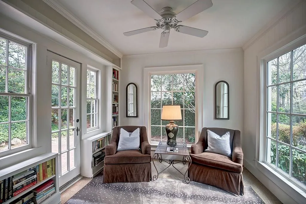 569 Spring Valley Road Nw, Atlanta, Georgia 30318, 3 Bedrooms Bedrooms, ,3 BathroomsBathrooms,Residential,Sold,569 Spring Valley Road Nw,5827637