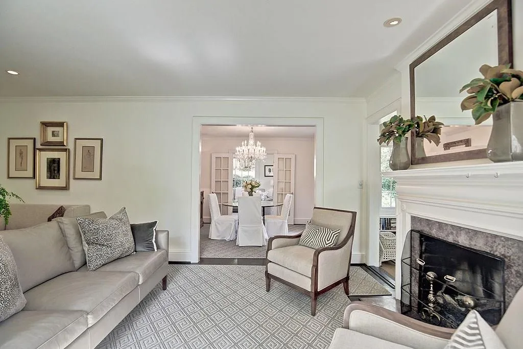 569 Spring Valley Road Nw, Atlanta, Georgia 30318, 3 Bedrooms Bedrooms, ,3 BathroomsBathrooms,Residential,Sold,569 Spring Valley Road Nw,5827637