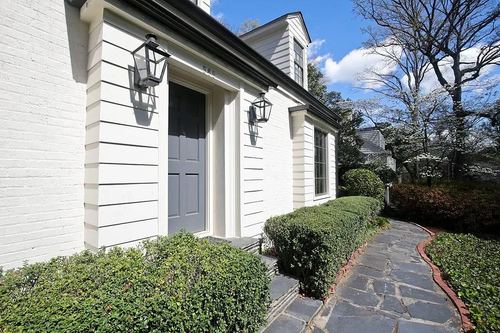 569 Spring Valley Road Nw, Atlanta, Georgia 30318, 3 Bedrooms Bedrooms, ,3 BathroomsBathrooms,Residential,Sold,569 Spring Valley Road Nw,5827637