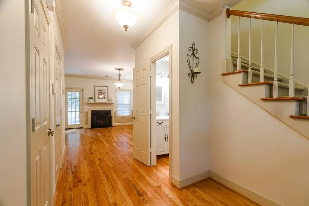 1160 Windsor Parkway Unit 12, Atlanta, Georgia 30319, 2 Bedrooms Bedrooms, ,2 BathroomsBathrooms,Residential,Sold,1160 Windsor Parkway Unit 12,5861881