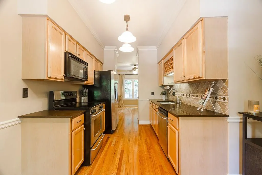 1160 Windsor Parkway Unit 12, Atlanta, Georgia 30319, 2 Bedrooms Bedrooms, ,2 BathroomsBathrooms,Residential,Sold,1160 Windsor Parkway Unit 12,5861881