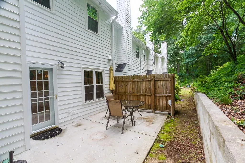 1160 Windsor Parkway Unit 12, Atlanta, Georgia 30319, 2 Bedrooms Bedrooms, ,2 BathroomsBathrooms,Residential,Sold,1160 Windsor Parkway Unit 12,5861881