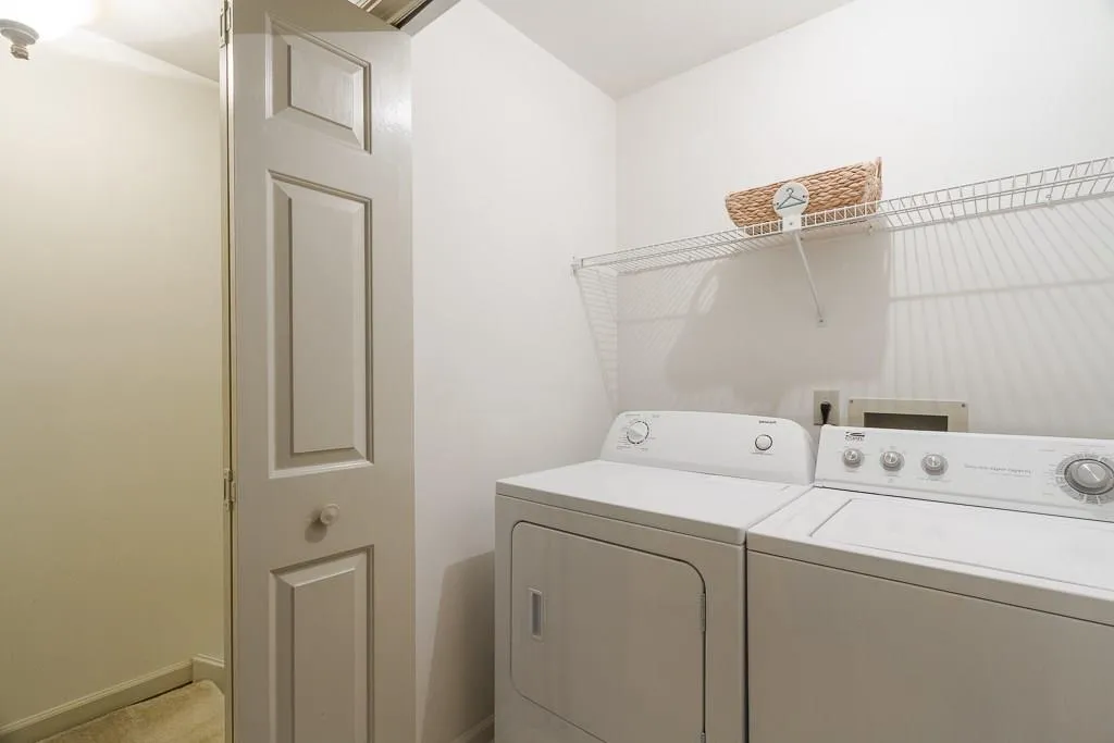 1160 Windsor Parkway Unit 12, Atlanta, Georgia 30319, 2 Bedrooms Bedrooms, ,2 BathroomsBathrooms,Residential,Sold,1160 Windsor Parkway Unit 12,5861881