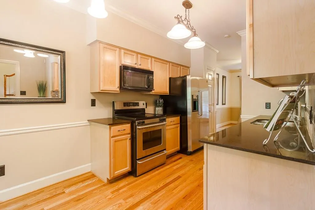 1160 Windsor Parkway Unit 12, Atlanta, Georgia 30319, 2 Bedrooms Bedrooms, ,2 BathroomsBathrooms,Residential,Sold,1160 Windsor Parkway Unit 12,5861881