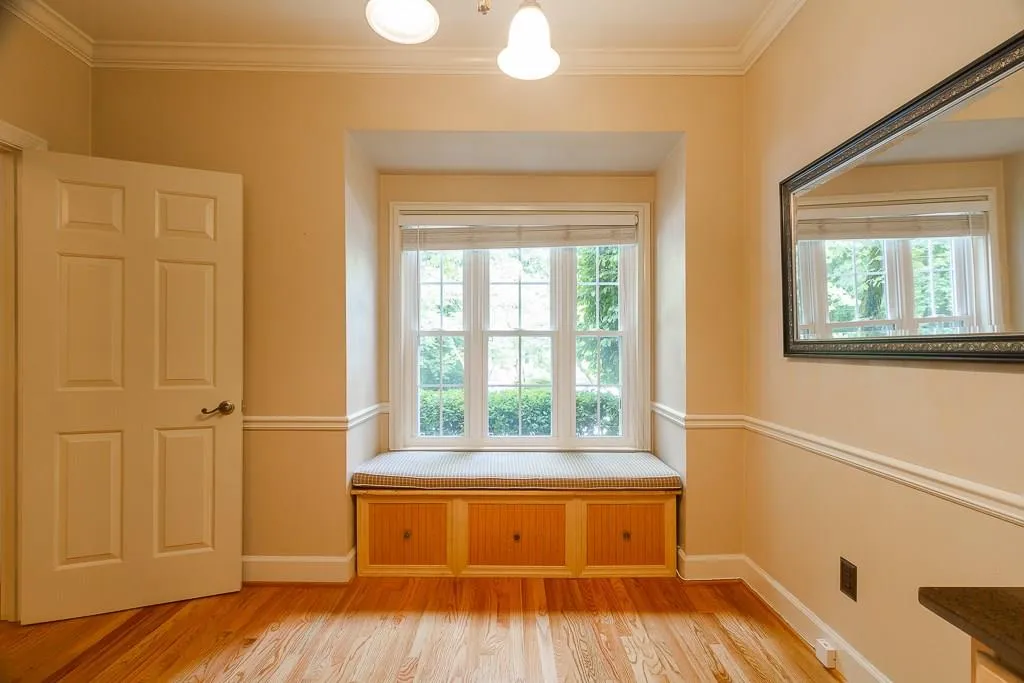 1160 Windsor Parkway Unit 12, Atlanta, Georgia 30319, 2 Bedrooms Bedrooms, ,2 BathroomsBathrooms,Residential,Sold,1160 Windsor Parkway Unit 12,5861881