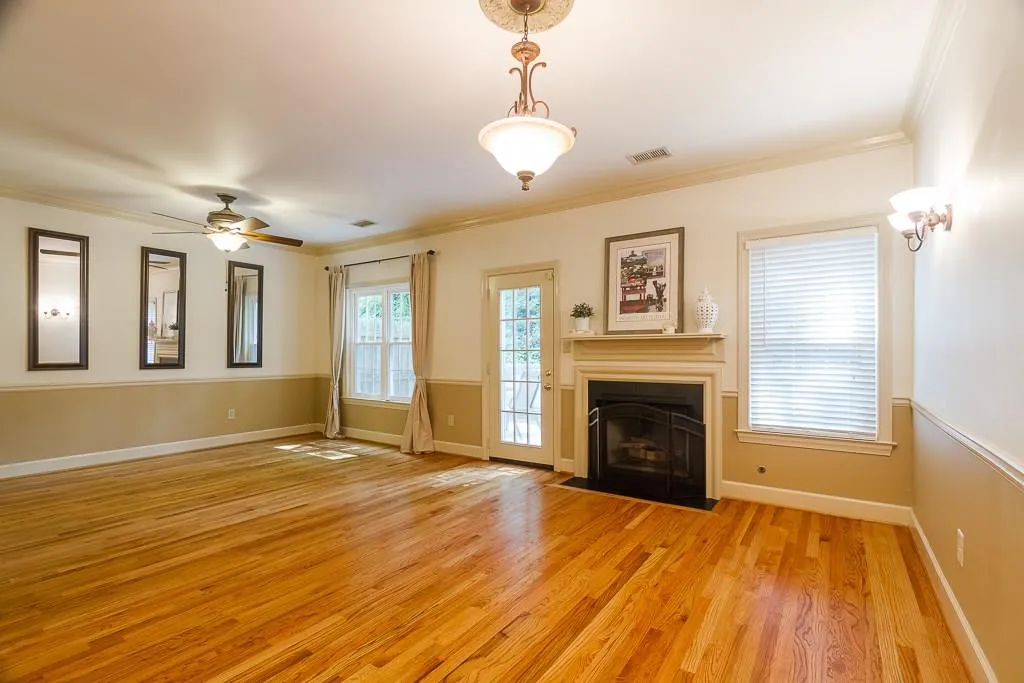 1160 Windsor Parkway Unit 12, Atlanta, Georgia 30319, 2 Bedrooms Bedrooms, ,2 BathroomsBathrooms,Residential,Sold,1160 Windsor Parkway Unit 12,5861881