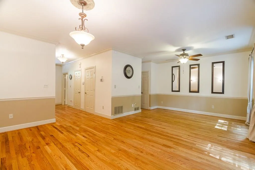 1160 Windsor Parkway Unit 12, Atlanta, Georgia 30319, 2 Bedrooms Bedrooms, ,2 BathroomsBathrooms,Residential,Sold,1160 Windsor Parkway Unit 12,5861881