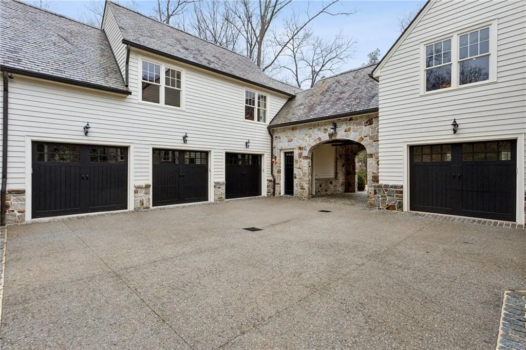 3474 Nancy Creek Road Nw, Atlanta, Georgia 30327, 8 Bedrooms Bedrooms, 0 ,9 BathroomsBathrooms,Residential,For Sale,3474 Nancy Creek Road Nw,7715246