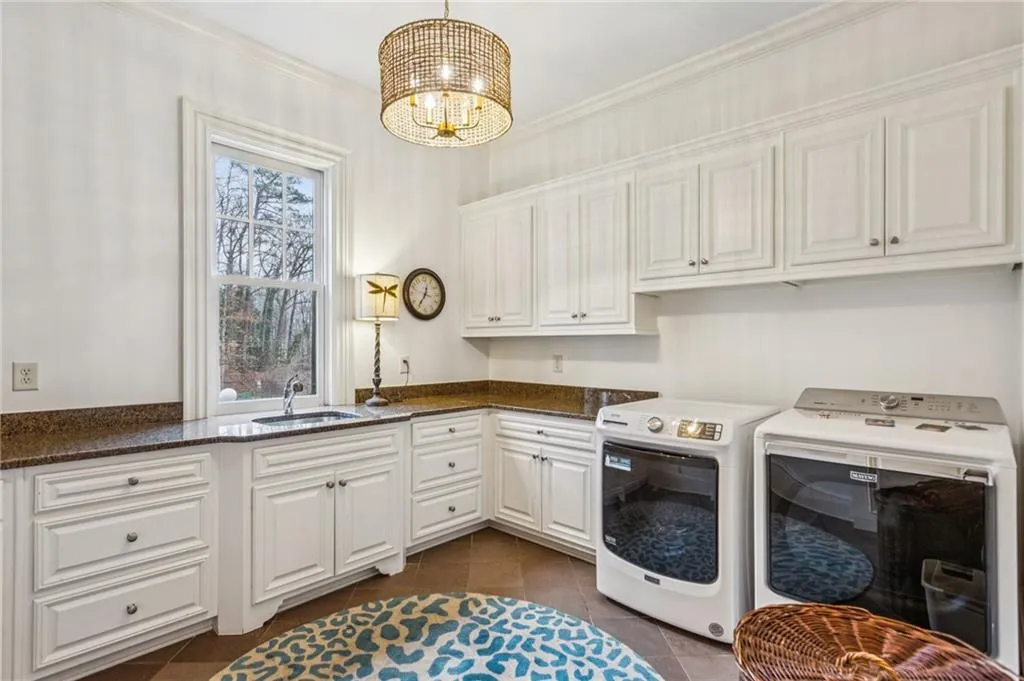 3474 Nancy Creek Road Nw, Atlanta, Georgia 30327, 8 Bedrooms Bedrooms, 0 ,9 BathroomsBathrooms,Residential,For Sale,3474 Nancy Creek Road Nw,7715246