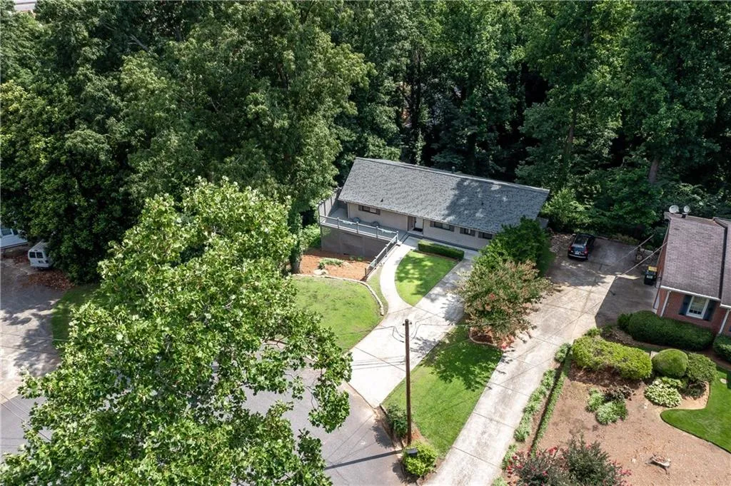 5583 Benton Woods Drive, Atlanta, Georgia 30342, 4 Bedrooms Bedrooms, ,3 BathroomsBathrooms,Residential,Sold,5583 Benton Woods Drive,6907158