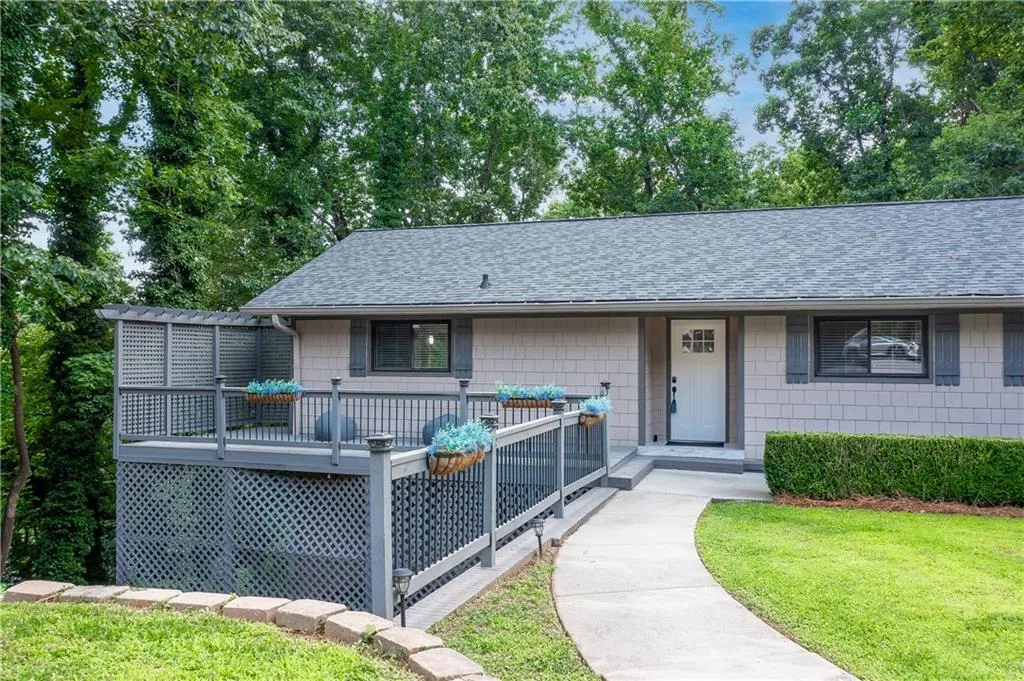 5583 Benton Woods Drive, Atlanta, Georgia 30342, 4 Bedrooms Bedrooms, ,3 BathroomsBathrooms,Residential,Sold,5583 Benton Woods Drive,6907158