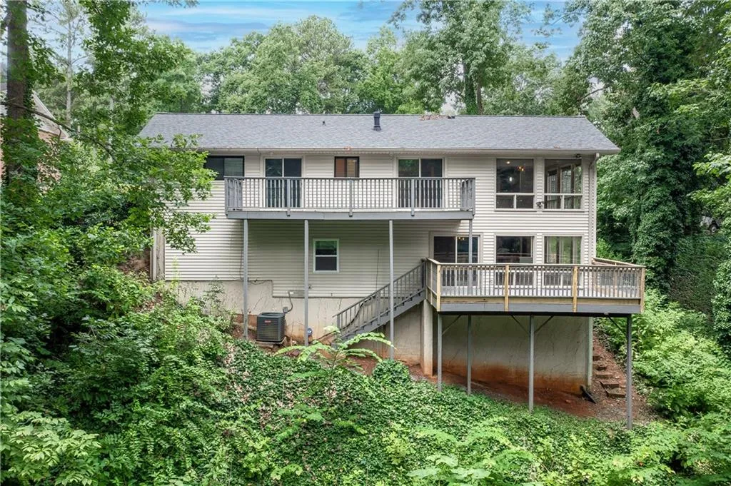 5583 Benton Woods Drive, Atlanta, Georgia 30342, 4 Bedrooms Bedrooms, ,3 BathroomsBathrooms,Residential,Sold,5583 Benton Woods Drive,6907158