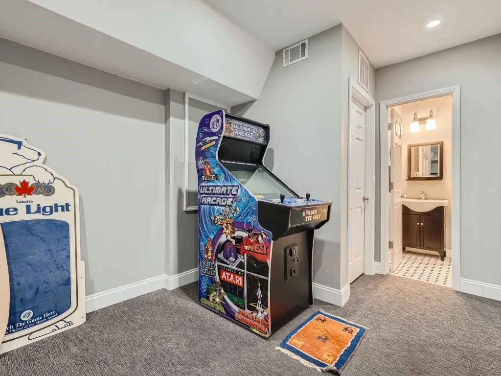 715 Weatherly Lane, Atlanta, Georgia 30328, 5 Bedrooms Bedrooms, ,4 BathroomsBathrooms,Residential,Sold,715 Weatherly Lane,7351280