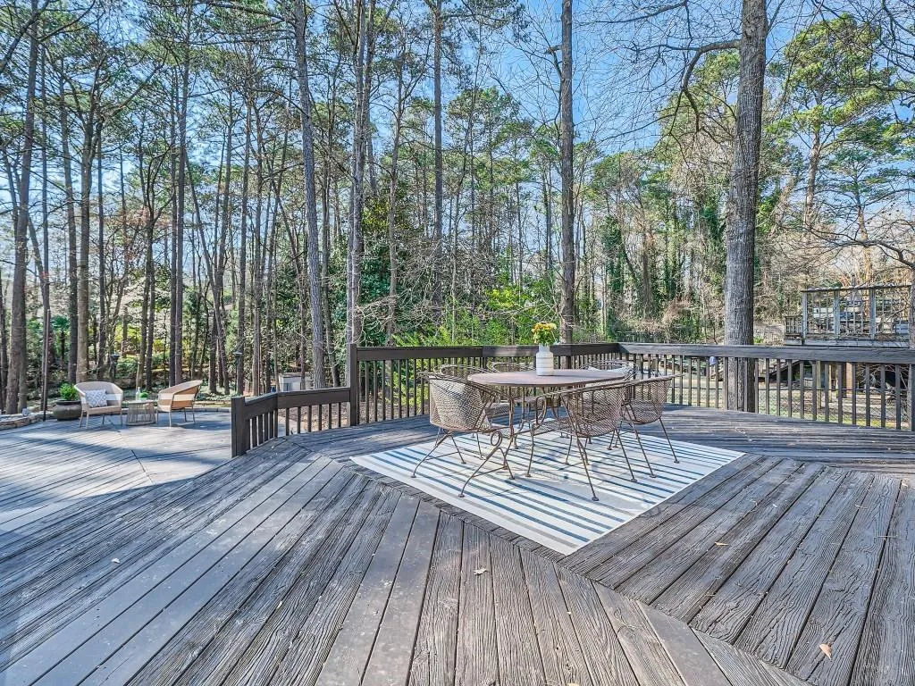 715 Weatherly Lane, Atlanta, Georgia 30328, 5 Bedrooms Bedrooms, ,4 BathroomsBathrooms,Residential,Sold,715 Weatherly Lane,7351280