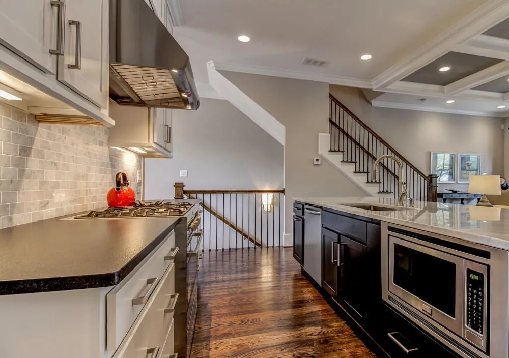 2108 Defoors Ferry Road Nw Unit 202, Atlanta, Georgia 30318, 3 Bedrooms Bedrooms, ,3 BathroomsBathrooms,Residential,Sold,2108 Defoors Ferry Road Nw Unit 202,5707182