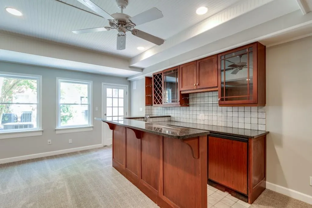 440 Tavern Circle, Sandy Springs, Georgia 30350, 4 Bedrooms Bedrooms, ,4 BathroomsBathrooms,Residential,Sold,440 Tavern Circle,6038465