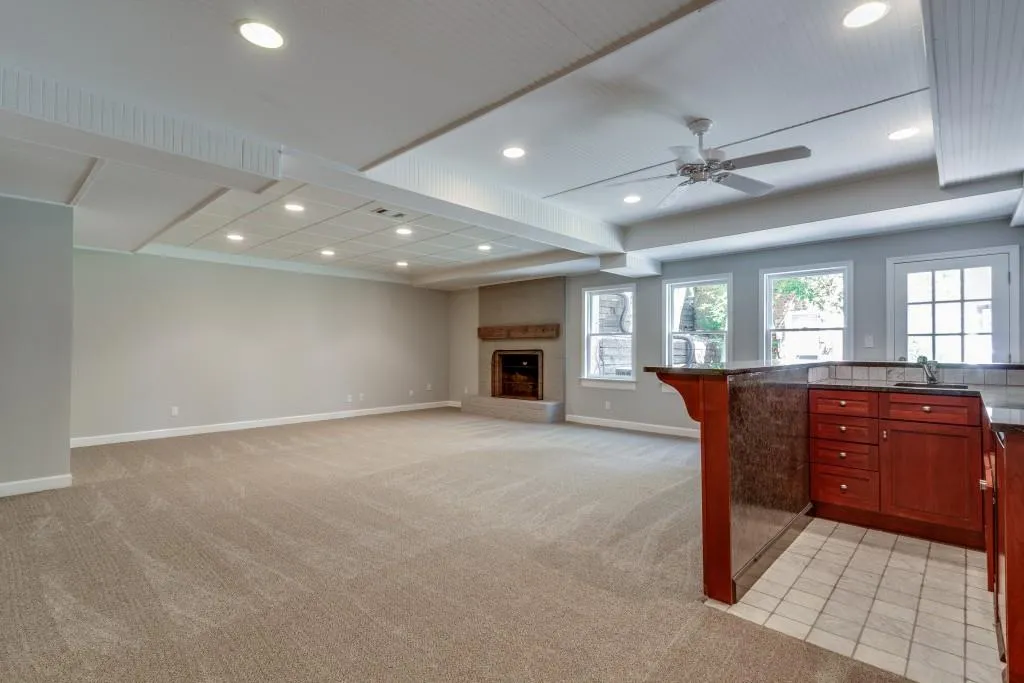 440 Tavern Circle, Sandy Springs, Georgia 30350, 4 Bedrooms Bedrooms, ,4 BathroomsBathrooms,Residential,Sold,440 Tavern Circle,6038465