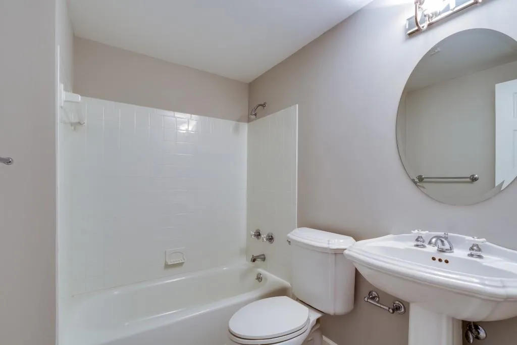 440 Tavern Circle, Sandy Springs, Georgia 30350, 4 Bedrooms Bedrooms, ,4 BathroomsBathrooms,Residential,Sold,440 Tavern Circle,6038465