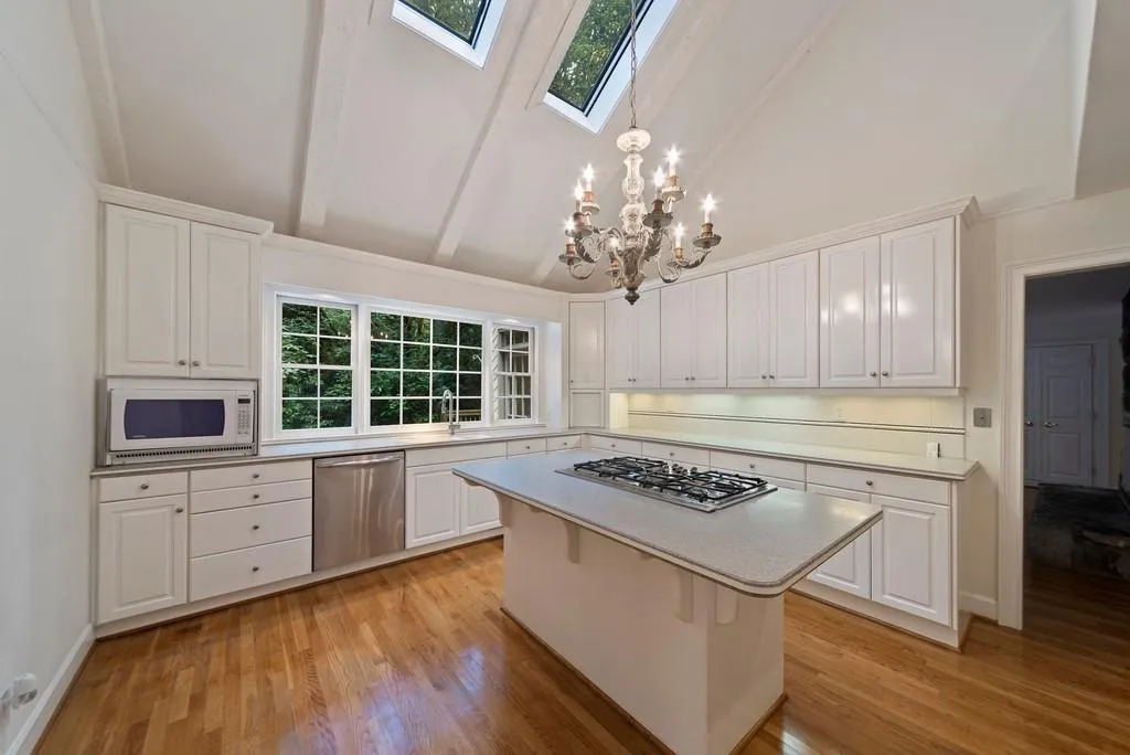 130 River North Drive Nw, Atlanta, Georgia 30328, 6 Bedrooms Bedrooms, ,4 BathroomsBathrooms,Residential,Sold,130 River North Drive Nw,6758890