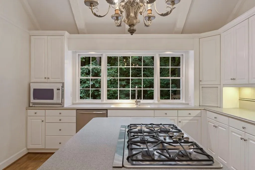 130 River North Drive Nw, Atlanta, Georgia 30328, 6 Bedrooms Bedrooms, ,4 BathroomsBathrooms,Residential,Sold,130 River North Drive Nw,6758890