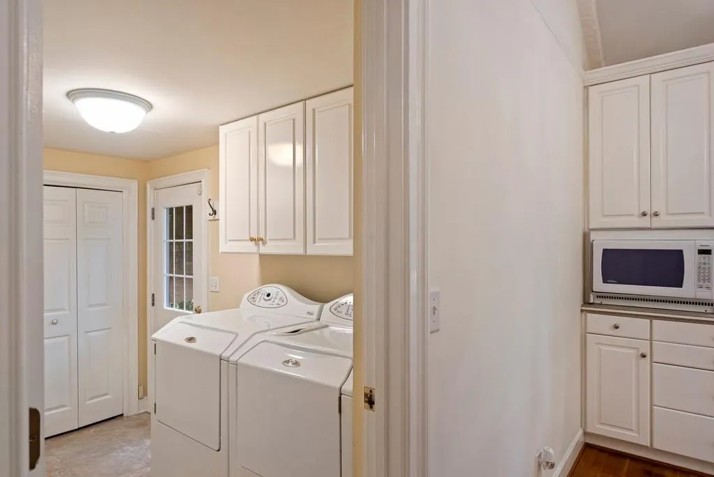 130 River North Drive Nw, Atlanta, Georgia 30328, 6 Bedrooms Bedrooms, ,4 BathroomsBathrooms,Residential,Sold,130 River North Drive Nw,6758890