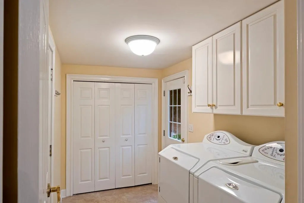 130 River North Drive Nw, Atlanta, Georgia 30328, 6 Bedrooms Bedrooms, ,4 BathroomsBathrooms,Residential,Sold,130 River North Drive Nw,6758890